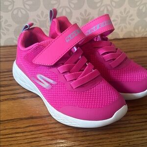 Skechers Girls' Size 11 Pink Sneakers